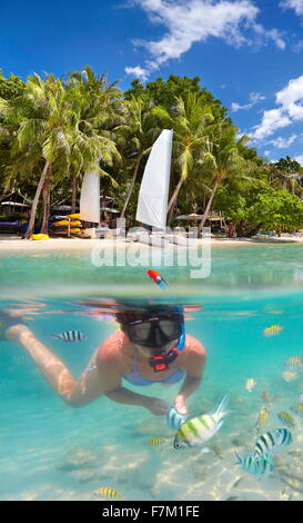 Tropische Unterwasserwelt Meerblick auf Schnorcheln Mädchen, Ko Samet Insel, Thailand, Asien Stockfoto