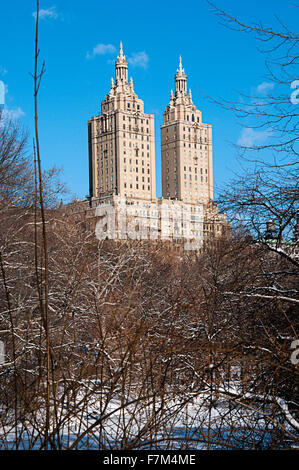 Das San Remo 145 Central Park West, New York City, mit Blick auf Central Park Stockfoto