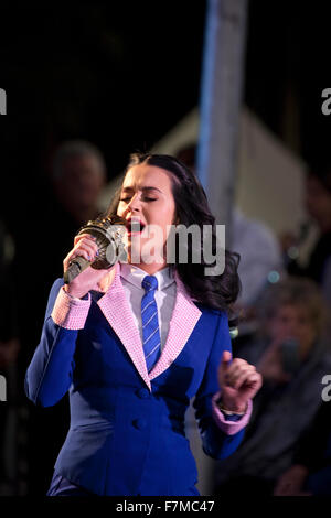 Pop-Sängerin Katy Perry singt bei einem Präsident Barack Obama Wahlkampf, 24. Oktober 2012, Doolittle Park, Las Vegas, Nevada Stockfoto