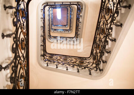 Wendeltreppe, niedrigen Winkel Ansicht Stockfoto