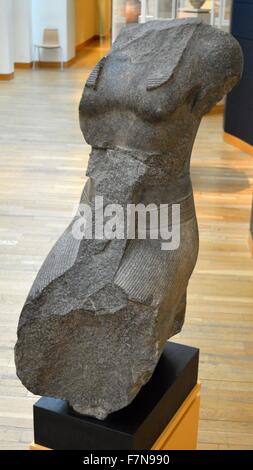 Granit Stein Statue von König Psammetichus ich kniend mit einem Angebot Tisch. 664 v. Chr. datiert Stockfoto