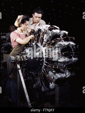Zweiter Weltkrieg Frauen Sind Als Motor Mechanik In Grundlichen Douglas Ausbildung Methofs Douglas Aircraft Company Long Beach Kalifornien Ausgebildet Stockfotografie Alamy
