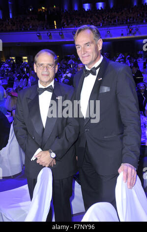 21. jährlichen Leipziger Opernball Oper Leipzig-Opernhaus. Das diesjährige Motto: "Shalom Israel" Featuring: Yakov Hadas-Handelsman, Burkhard Jung wo: Leipzig, Deutschland bei: 31. Oktober 2015 Stockfoto