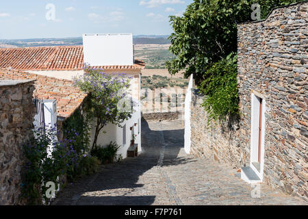 Form Monsaraz über die Landschaft Alentejo in Portugal anzeigen Stockfoto