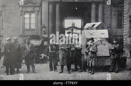 Kommunistische Rebellen treffen sich in Berlin 9. November 1918 Stockfoto