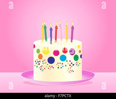 ein Beispiel für eine klassische bunte Geburtstagstorte mit Kerzen und Creme Zuckerguss auf einen rosa Teller und Hintergrund Stockfoto