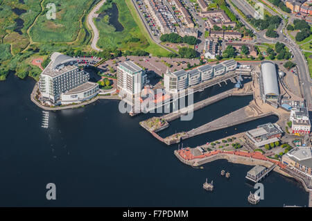 Aus der Vogelperspektive über das Stadtzentrum von Cardiff Stockfoto