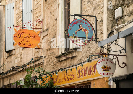 Bistrot de Maie, Le Jardin des Pin Up, St. Remy de Provence, Frankreich Stockfoto