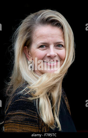 Amsterdam, Niederlande. 2. Dezember 2015. Prinzessin Mabel von den Niederlanden besucht die Preisverleihung des Prince Claus Award in das königliche Palais in Amsterdam, Niederlande, 2. Dezember 2015. Foto: Patrick van Katwijk / POINT DE VUE OUT - NO WIRE SERVICE-/ Dpa/Alamy Live News Stockfoto