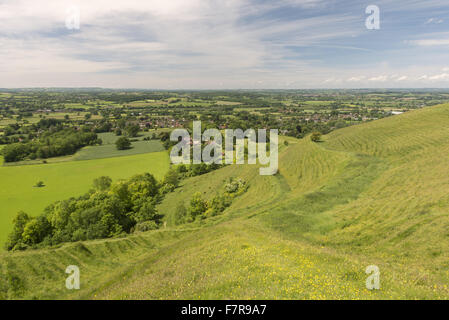 Hambledon Hill, Dorset. Der Hügel ist einer prähistorischen Wallburg und National Nature Reserve, gelegen in der Blackmore Vale, in der Nähe von Blandford Forum. Stockfoto