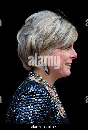 Amsterdam, Niederlande. 2. Dezember 2015. Prinzessin Laurentien der Niederlande besucht die Preisverleihung des Prince Claus Award in das königliche Palais in Amsterdam, Niederlande, 2. Dezember 2015. Foto: Patrick van Katwijk / POINT DE VUE OUT - NO WIRE SERVICE-/ Dpa/Alamy Live News Stockfoto