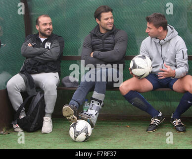 TV/Radio-Star und EX TOWIE von Mark Wright leitet sein Team Essex FC 6: 3-Sieg über Dorking Wanderers in Surrey heute (01 Nov 15) Featuring: Mark Wright wo: Dorking, United Kingdom bei: 1. November 2015 Stockfoto