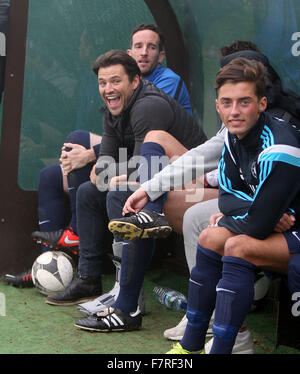 TV/Radio-Star und EX TOWIE von Mark Wright leitet sein Team Essex FC 6: 3-Sieg über Dorking Wanderers in Surrey heute (01 Nov 15) Featuring: Mark Wright wo: Dorking, United Kingdom bei: 1. November 2015 Stockfoto