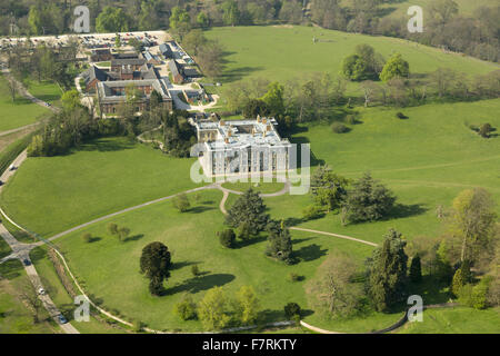 Eine Luftaufnahme von Calke Abbey, Derbyshire. Es gibt schöne, doch verblasst, ummauerten Gärten und der Orangerie, Auricula Theater und Gemüsegärten zu erkunden. Stockfoto