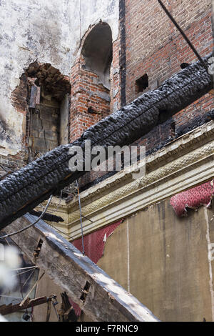 Eine Woche nach dem verheerenden Brand im Clandon Park, Surrey. Ein Feuer brach am Mittwoch 29. April im Clandon Park, einem Herrenhaus aus dem 18. Jahrhundert. Das Feuer verbreitet durch das Gebäude und verursachte erhebliche Schäden. Clandon Park gehörte das Land die meisten Co Stockfoto