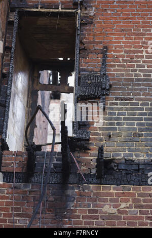 Eine Woche nach dem verheerenden Brand im Clandon Park, Surrey. Ein Feuer brach am Mittwoch 29. April im Clandon Park, einem Herrenhaus aus dem 18. Jahrhundert. Das Feuer verbreitet durch das Gebäude und verursachte erhebliche Schäden. Clandon Park gehörte das Land die meisten Co Stockfoto