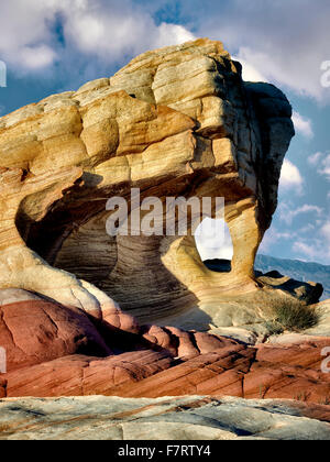 Feuer Canyon Arch Valley of Fire State Park, Nevada Stockfoto