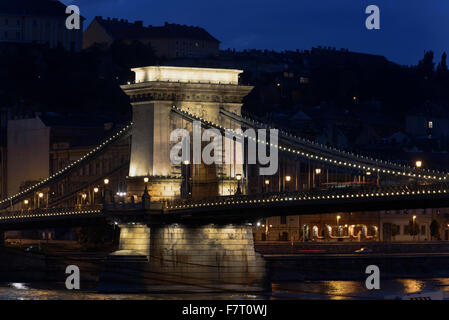Kettenbrücke Széchenyi Lánchid über Donau, Budapest, Ungarn, UNESCO-Welterbe Stockfoto