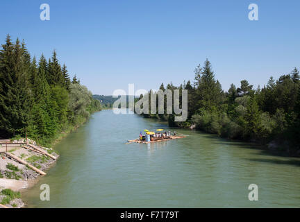 Floßfahrt auf der Isar, Natur zu reservieren, Isarauen, Pupplinger Au, Wolfratshausen, Upper Bavaria, Bavaria, Germany Stockfoto