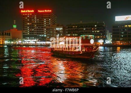 Dhow Cruise, Dubai, Vereinigte Arabische Emirate Stockfoto