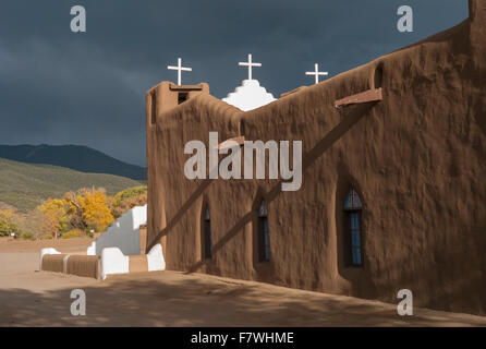 Kirche Saint Jerome, Taos Pueblo, Taos, New Mexico, Vereinigte Staaten Stockfoto