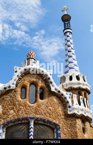 Torhaus Eingangspavillon zum Park Güell in Barcelona, Spanien. Stockfoto