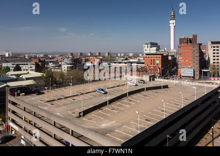 Luftaufnahme eines mehrstöckigen Parkhauses, Birmingham, UK Stockfoto