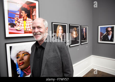 Berlin, Deutschland. 3. Dezember 2015. Fotograf Greg Gorman stellt in seiner "Farbe Works"-Ausstellung im Museum für Fotografie in Berlin, Deutschland, 3. Dezember 2015. Die Ausstellung läuft bis zum 22. Mai 2016. Foto: Jörg CARSTENSEN/Dpa/Alamy Live News Stockfoto