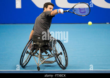 Olympiapark, London, UK. 3. Dezember 2015. Italien Erenlib von Israel im Kampf gegen Andy Lapthorne von Großbritannien in der NEC-Rollstuhl-Tennis-Masters. Bildnachweis: Brandon Griffiths/Alamy Live-Nachrichten Stockfoto