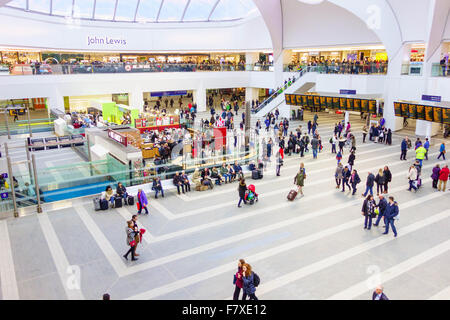 Die neue Bahnhofshalle und Einkaufszentrum an der Grand Central Birmingham UK Stockfoto