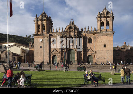 Cuzco Kathedrale, mit dem Bau im 16. Jahrhundert auf der Grundlage von Viracocha Inca Palast. Stockfoto