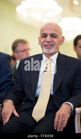 Berlin, Deutschland. 3. Dezember 2015. Präsident von Afghanistan Ashraf Ghani, abgebildet auf einer Veranstaltung organisiert von der Körber-Stiftung im Hotel Adlon in Berlin, Deutschland, 3. Dezember 2015. Foto: BERND VON JUTRCZENKA/DPA/Alamy Live-Nachrichten Stockfoto