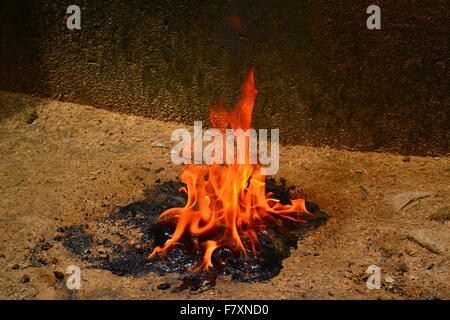 Feuer bei der vollständigen Verbrennung Stockfoto