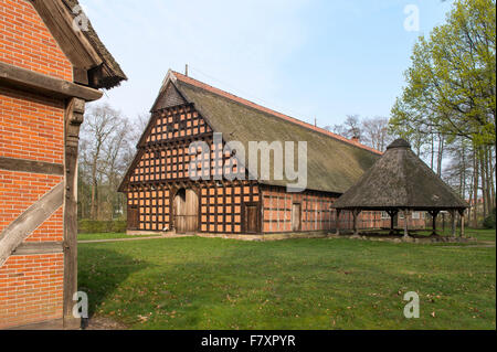 Quatmannshof, beherbergt alte Bauernhof im Museumsdorf Cloppenburg, Cloppenburg, Niedersachsen, Deutschland Stockfoto