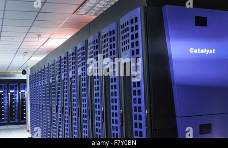 Der Katalysator Supercomputer am Lawrence Livermore National Laboratory. Das System beschäftigt eine Cray CS300 Architektur speziell für datenintensive Computeranwendungen modifiziert und dient der Verbundforschung mit Industrie und Wissenschaft. Stockfoto