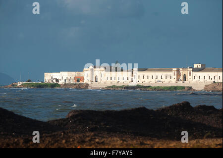 Marsala Museum, Aussicht bei Sonnenuntergang des Archäologischen Museums gelegen entlang der Lungomare Boeo in Marsala, Sizilien. Stockfoto