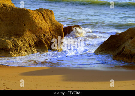 Strand Praia Da Gale spektakulären Felsformationen an der Algarve-Küste Stockfoto