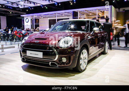 Bangkok, Thailand. 1. Dezember 2015. MINI Cooper Clubman 2016-Auto auf dem Display an der 32. Thailand International Motor Expo 2015 am 1. Dezember 2015 in Nonthaburi, Thailand. Bildnachweis: Chatchai Somwat/Alamy Live-Nachrichten Stockfoto