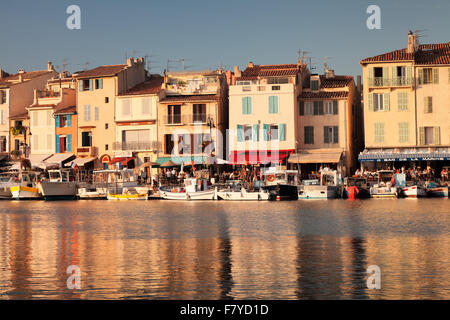 Hafenpromenade, Cassis, Provence, Provence-Alpes-Cote d ' Azur, Südfrankreich, Frankreich Stockfoto