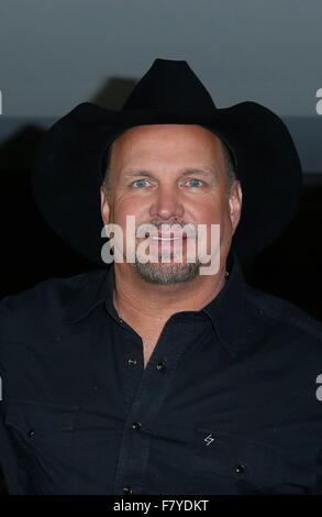 Las Vegas, NV, USA. 3. Dezember 2015. Garth Brooks auf der Pressekonferenz für Garth Brooks kündigt Konzertreise in Las Vegas, Las Vegas Arena, Las Vegas, NV 3. Dezember 2015. Bildnachweis: MORA/Everett Collection/Alamy Live-Nachrichten Stockfoto