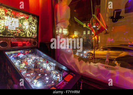 Chapeau Rouge Bar Nachtclub, in der Nähe von Altstädter Ring.  Prag-Tschechien-Europa Stockfoto