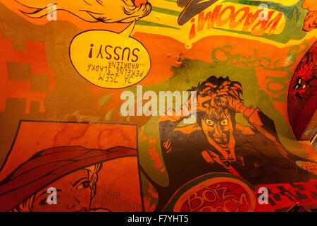 Chapeau Rouge Bar Nachtclub, Gemälde an der Wand, in der Nähe von Altstädter Ring.  Prag-Tschechien-Europa Stockfoto