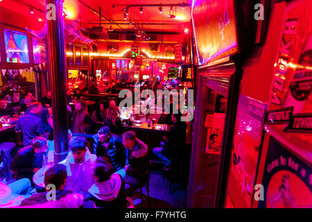 Chapeau Rouge Prag bar Nachtclub in der Nähe von Old Town Square Prager Nachtleben Tschechische Republik Europa Stockfoto