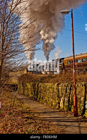 Dampfzug in Keighley Keighley und Worth Valley Railway Stockfoto