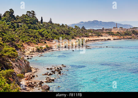 Der Tempel des Apollo (6. Jhdt. V. CHR.) an der Spitze des Hügels von Kolona in Aegina Insel, Griechenland Stockfoto