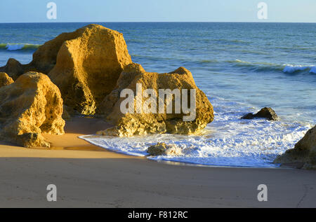 Strand Praia Da Gale spektakulären Felsformationen an der Algarve-Küste Stockfoto