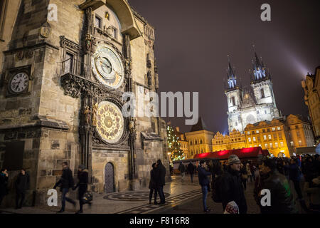 Astronomische Uhr, Altstädter Ring, Teynkirche, Prag, Tschechische Republik Stockfoto