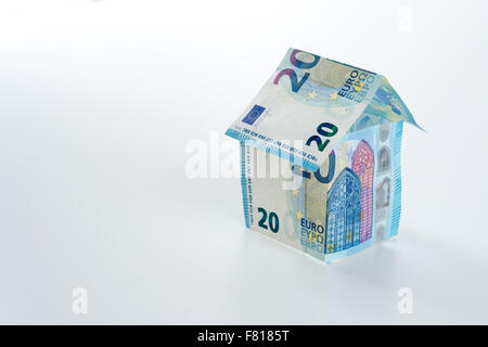 Zwanzig Euro Note 2015 gebaut in Form eines Hauses Stockfoto