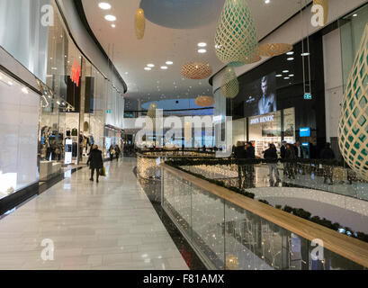 Das neu eröffnete Mall of Scandinavia nördlich von Stockholm Stockfoto