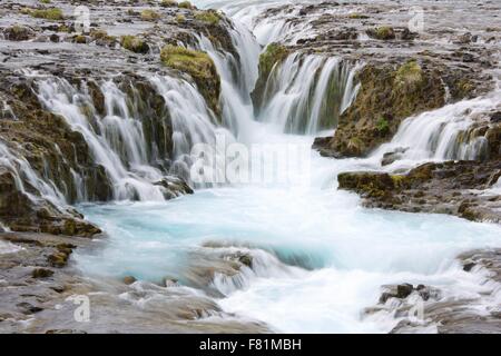 Bruarfoss ist ein schöner Wasserfall in den Golden Circle Island. Stockfoto